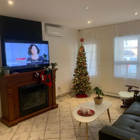Hotel And Suites Les Laurentides サン・ソヴェ－ル・デ・モン エクステリア 写真