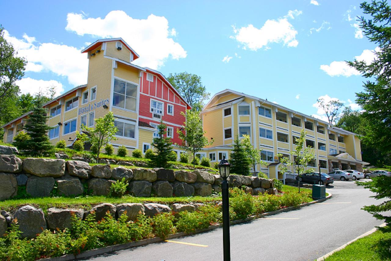 Hotel And Suites Les Laurentides サン・ソヴェ－ル・デ・モン エクステリア 写真